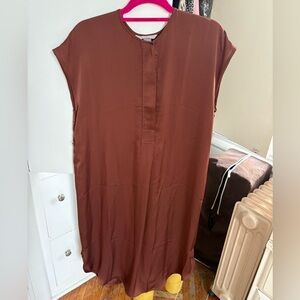 H&M Brown Cap-Sleeve Shift Dress – Size 4. Worn once